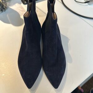 Gianvito Rossi Navy Suede bootie